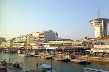 민박 La Lagune Aux Oiseaux