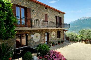 Bed and Breakfast Pietra Del Colle Agriturismo