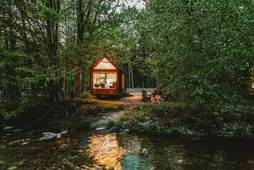 ホテル Lumen Nature Retreat