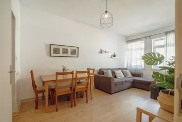 آپارتمان‌های توریست‌ها Alegria Flat City Center With Elevator By Vacationy