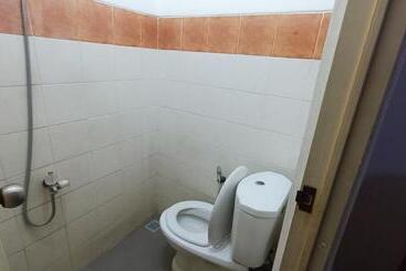 Hotel Oyo 91341 D Phoenix Anggrek Syariah Residence