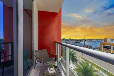 Hostel Front Bay View, Enjoy Sunsets, Amazing Pool