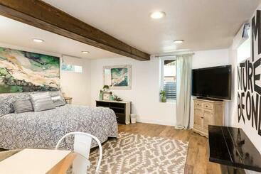 游客公寓 Cozy Apartment Minutes From Downtown