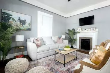 ツーリストアパートメント Downtown, Updated, Single Story & Wd