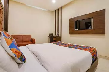 Fabhotel Vertigo Suites   Nr Bkc