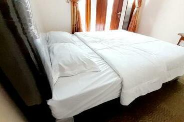 Hotel Reddoorz Syariah @ Jalan Pingkan Matindas Manado