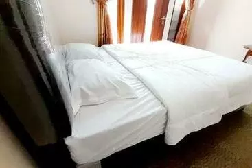 Hotel Reddoorz Syariah @ Jalan Pingkan Matindas Manado