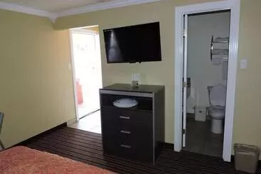 هتل Budget Inn Temple