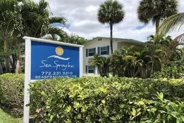 Hotel Seaspray Surf Lodge