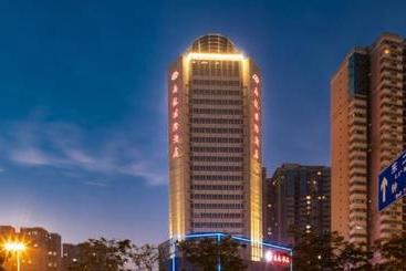 Отель Yulong International