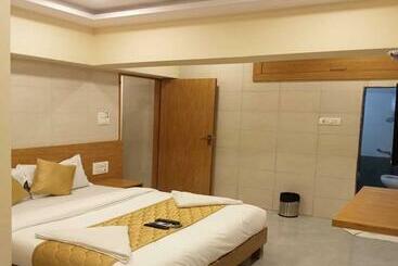 Hotel New Sarah Inn, Andheri West