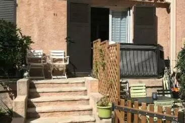 Turistihuoneistot Appartement  Dans Le Domaine Du Capitou Fréjus