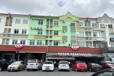 Otel Oyo 90621 Stutong Stay