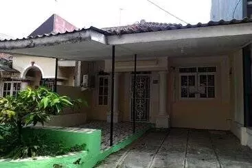 Hotel Spot On 91278 Pahlawan Udyana Syariah