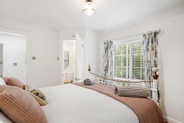 شقق خاصة سياحية Jade Cottage