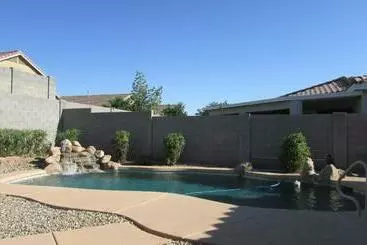 ツーリストアパートメント Cozy Home Near Freeways W Pool Bbq