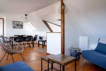 Ferienwohnungen Grand Appartement Spacieux Sur Les Toits De Bayeux