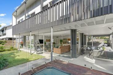 관광객 아파트 Lomani 3 On Browning Street