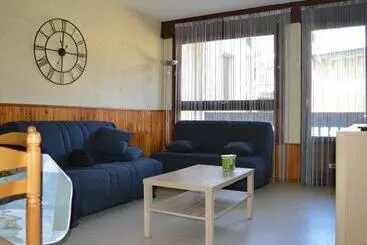 Turista apartmanok Appartement 2 Pièces Aux Pieds Des Pistes Avec Parking, Casier à Skis Et Cuisine équipée   Fr 1 593