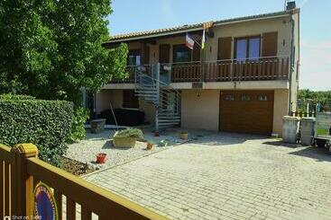 관광객 아파트 La Bouviere