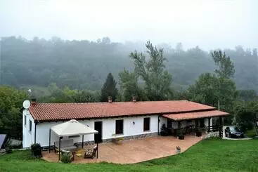 ツーリストアパートメント Finca La Naguada Casa Rural En Asturias