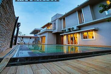 Tourist flats Mounte View 4bhk Villa Lonavala