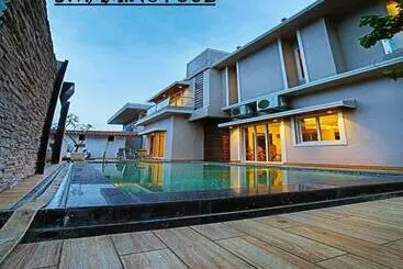 Apartamenty turystyczne Mounte View 4bhk Villa Lonavala