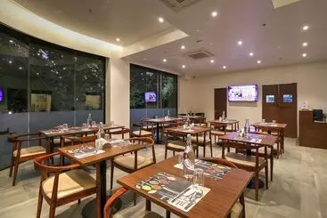 Hotel Mumbai House Ghansoli, Navi Mumbai
