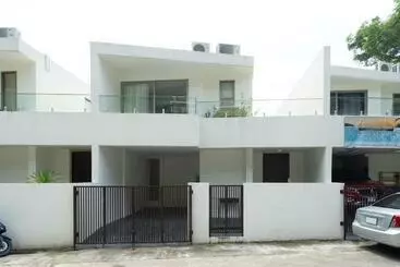 ツーリストアパートメント Seaview Villa Private Swimming Pool