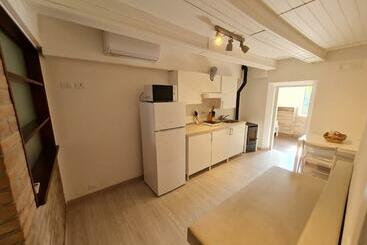 شقق خاصة سياحية Al Castello Aeroporto Delle Marche Ancona