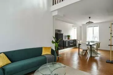 آپارتمان‌های توریست‌ها Beautiful Apartment Near The Wazemmes Market   Lille   Welkeys