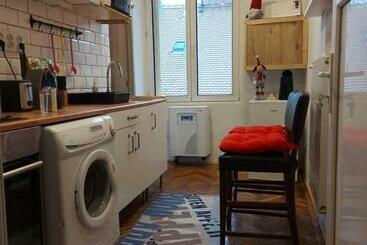 ツーリストアパートメント Casa Del Hodos