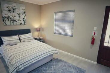 شقق خاصة سياحية Guest Suite, Lorraine Port Elizabeth