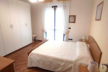 Жильё для туристов Tra Cielo E Mare