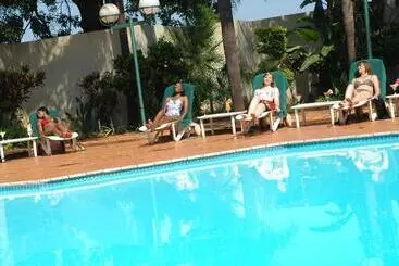 فندق Metcourt At Khoroni