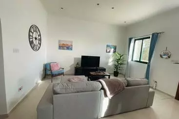 آپارتمان‌های توریست‌ها 3 Bedroom With Backyard Hosted By Sweetstay
