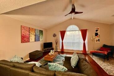 Turista apartmanok Spacious Corporate Condo   2bd/2ba