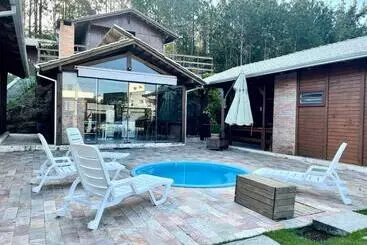 ツーリストアパートメント Cabana Com Piscina   5 Min A Pé Da Praia   Porto Belo