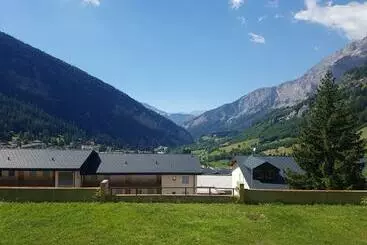 Vakantie-appartementen Haus Pfeiren