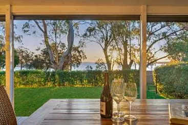 Turistihuoneistot Sunset Beach Luxury 24