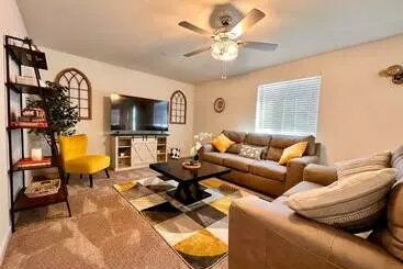 ツーリストアパートメント Chowchilla Lovely Home On Your Way To Yosemite!