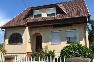 Turistihuoneistot István Apartman