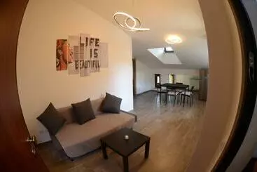 ツーリストアパートメント Finalmente A Casa