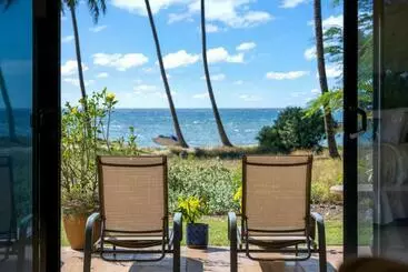 ツーリストアパートメント K B M Resorts  Hale 1470 Presidential 3bd 3ba Beach Front Estate Ac Private Yard