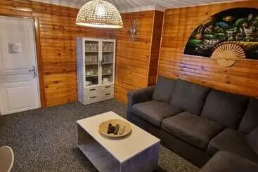ツーリストアパートメント Superbe Appartement
