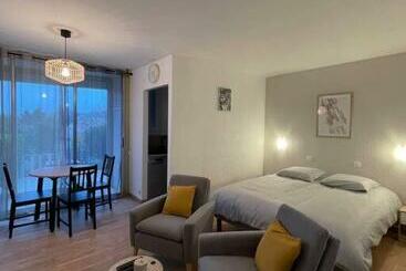 דירות לתיירים Le Belleviste Studio Tout équipé, Wifi, Parking