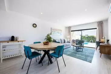 آپارتمان‌های توریست‌ها Villa Drop In