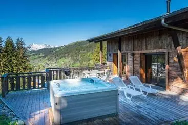 Turistihuoneistot Chalet Les Carres