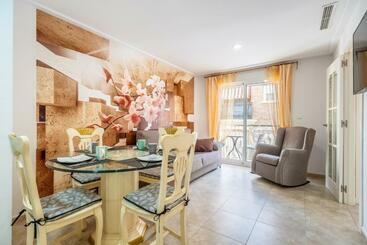 Жильё для туристов Apartment Evelin