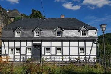 ツーリストアパートメント Stachelburg